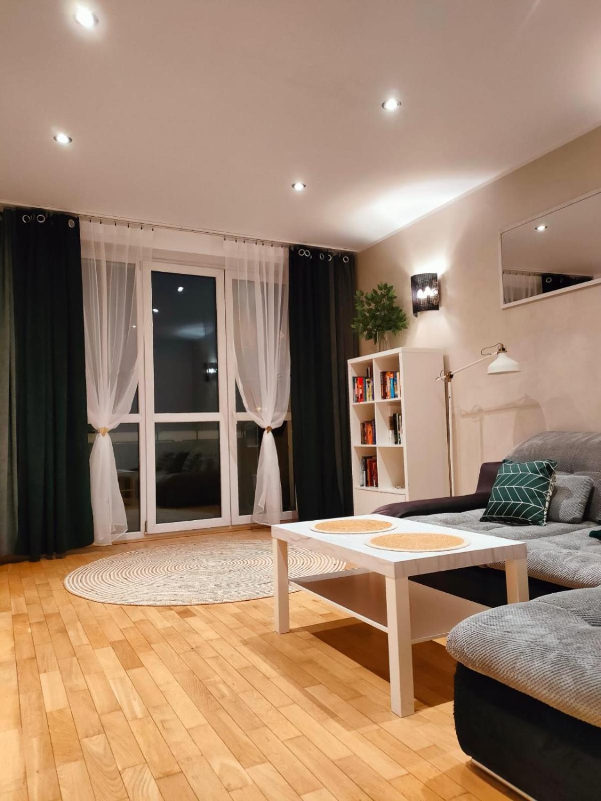 Apartament Przy Operze เบียวิสตอก ภายนอก รูปภาพ